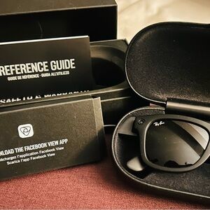 Ray-Ban Black Smart Glasses with Case